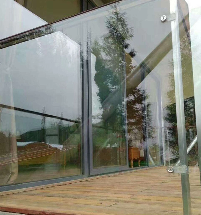 Blog e download de grades de vidro e escadas