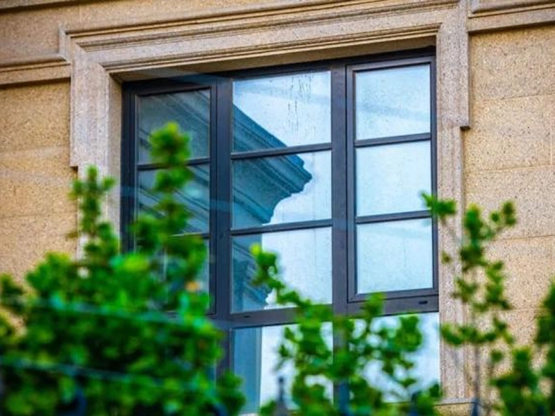 Vidro Lowe revestido duro & método de produção de vidro Lowe revestido macio