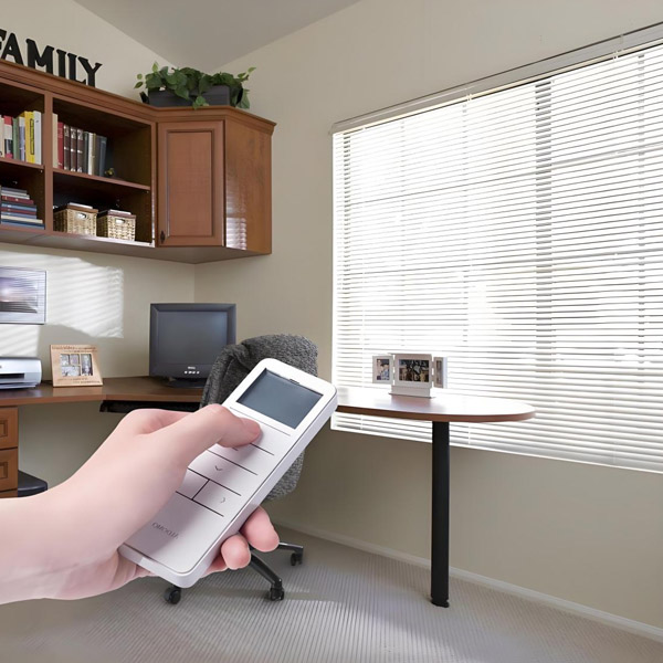 auto-controlled-blind-insulated-glass-03.jpg auto-controlled-blind-insulated-glass-03.jpg